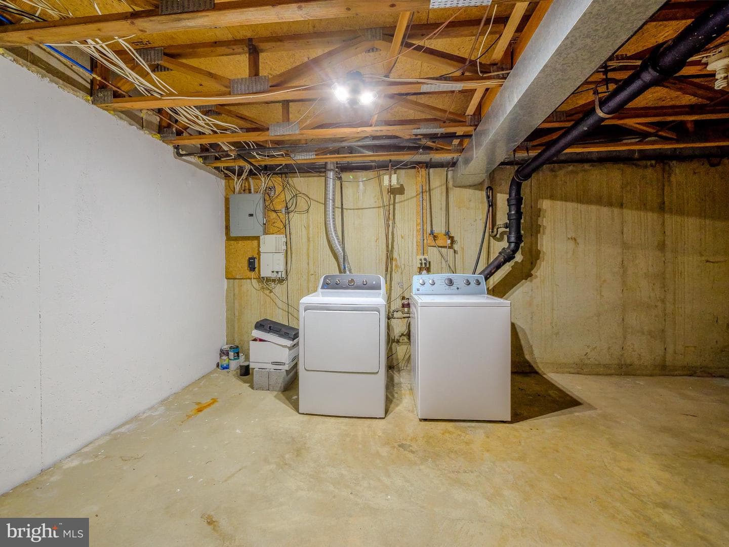 6 Victoria Drive photo 42