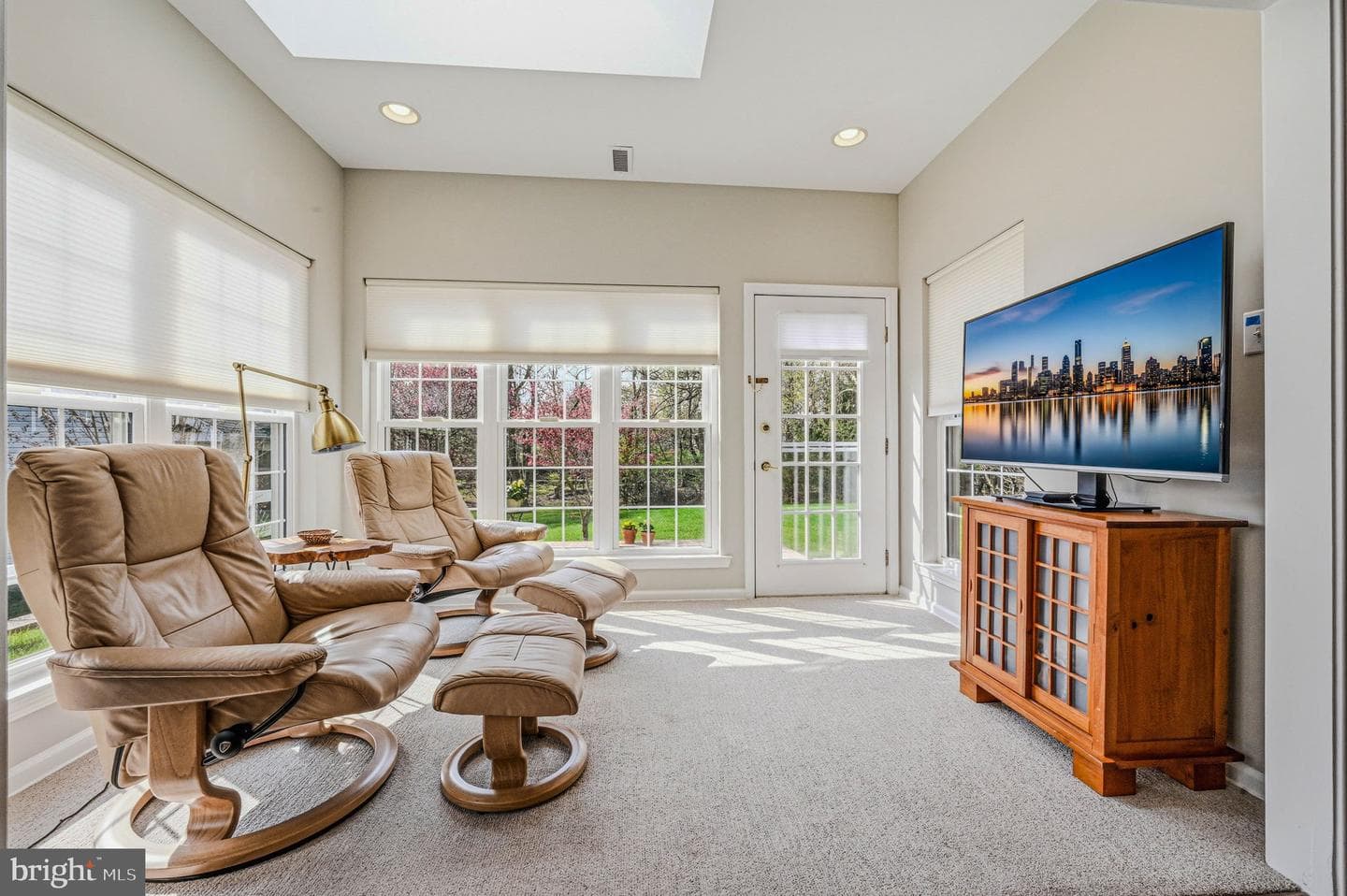 8 Irwin Drive photo 28