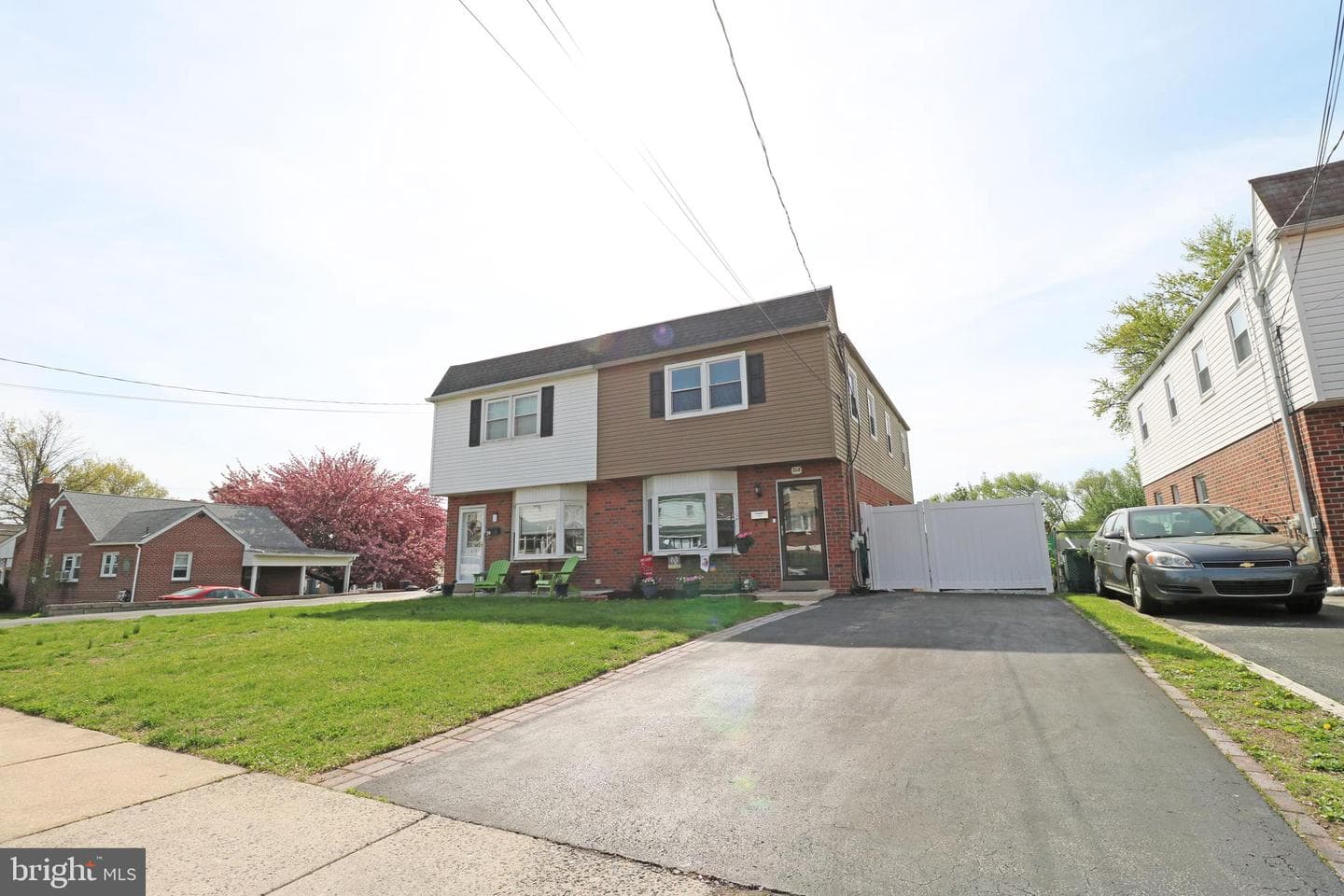 212 Riverview Avenue photo 2