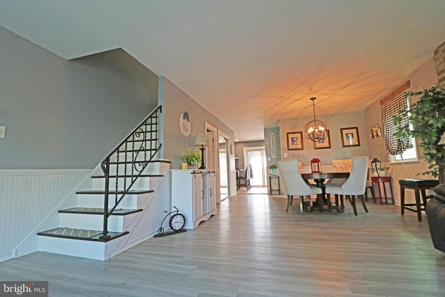 212 Riverview Avenue photo 5