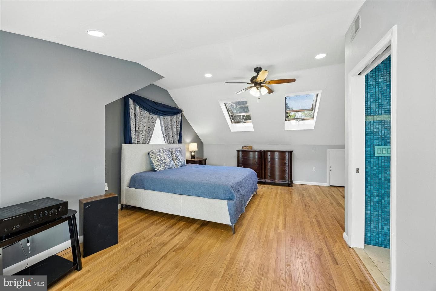 532 Bryn Mawr Avenue photo 16