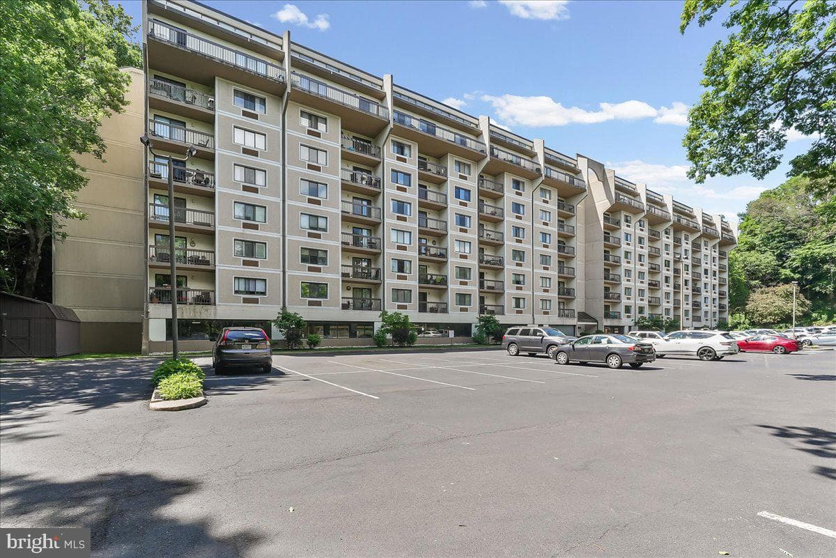 800 Avondale Road #2q