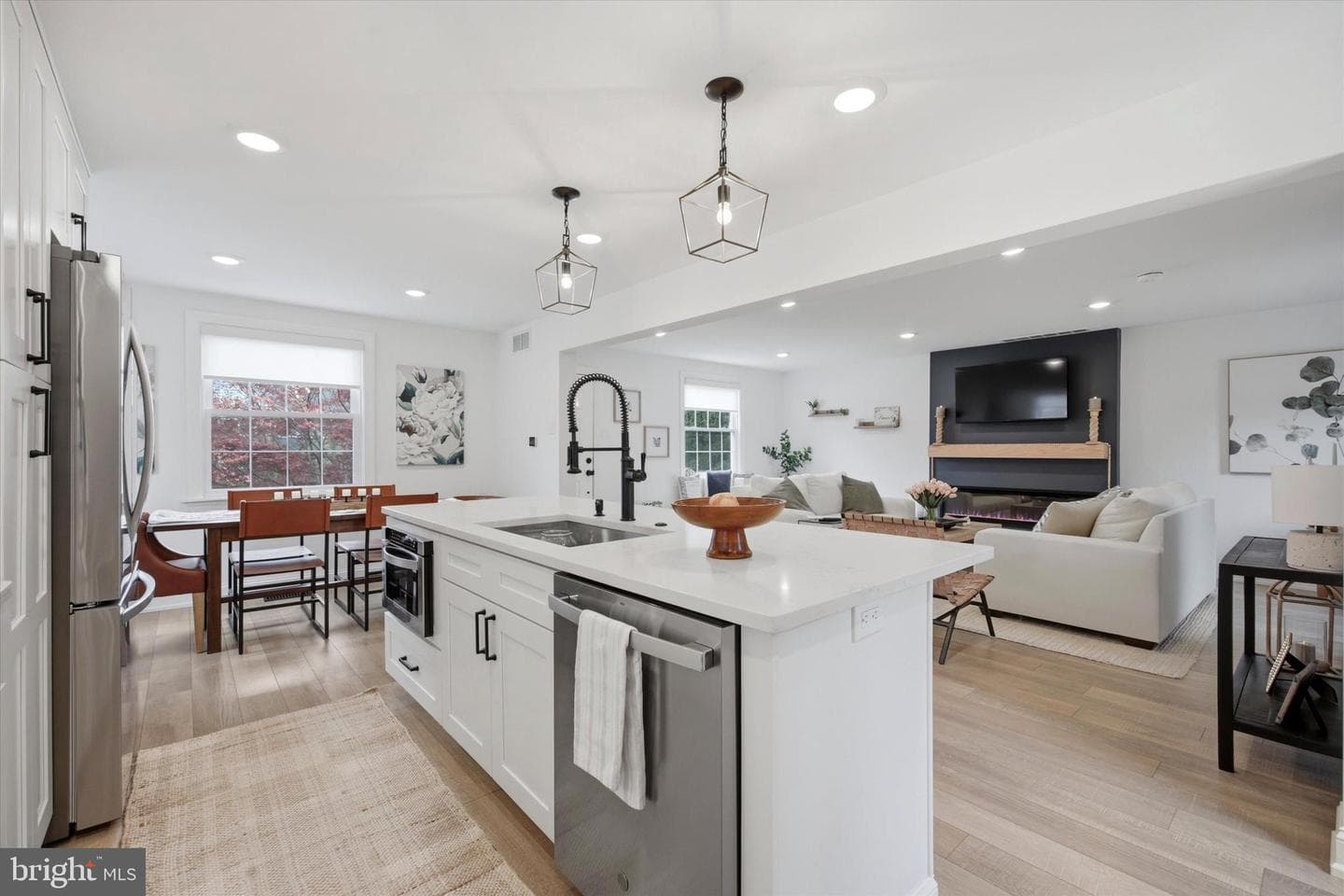 506 Saint Albans Road photo 10
