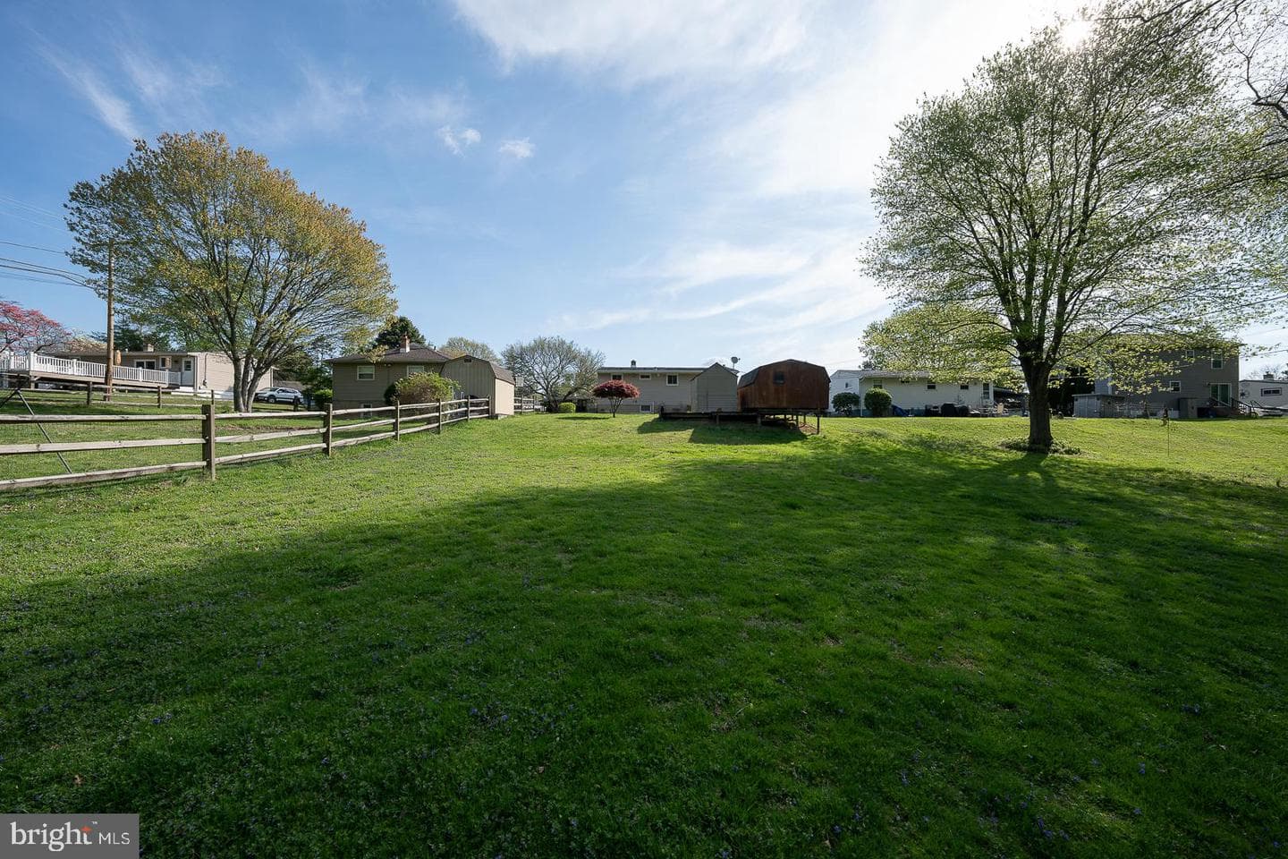 102 Tuscany Road photo 32