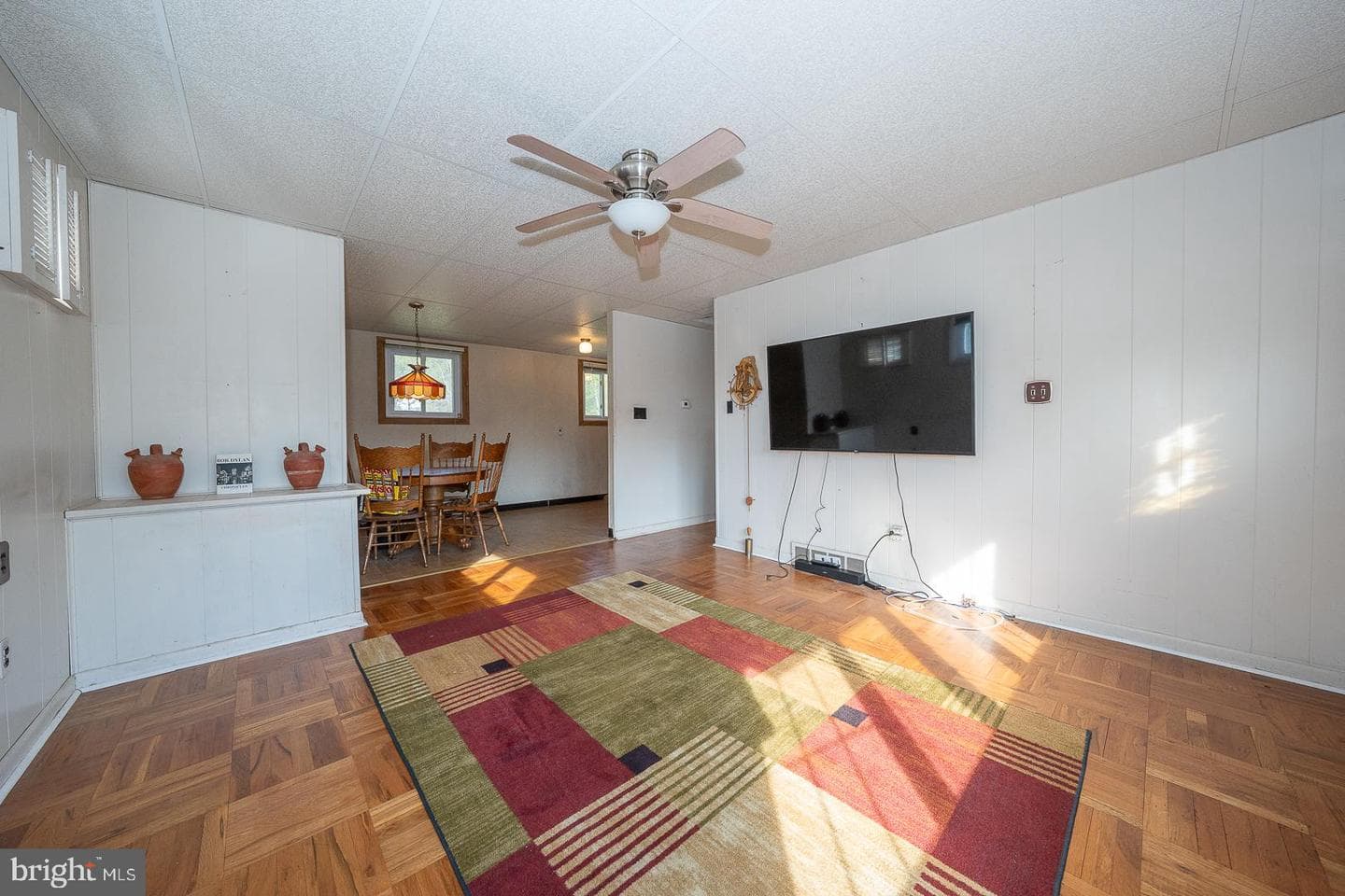 102 Tuscany Road photo 5