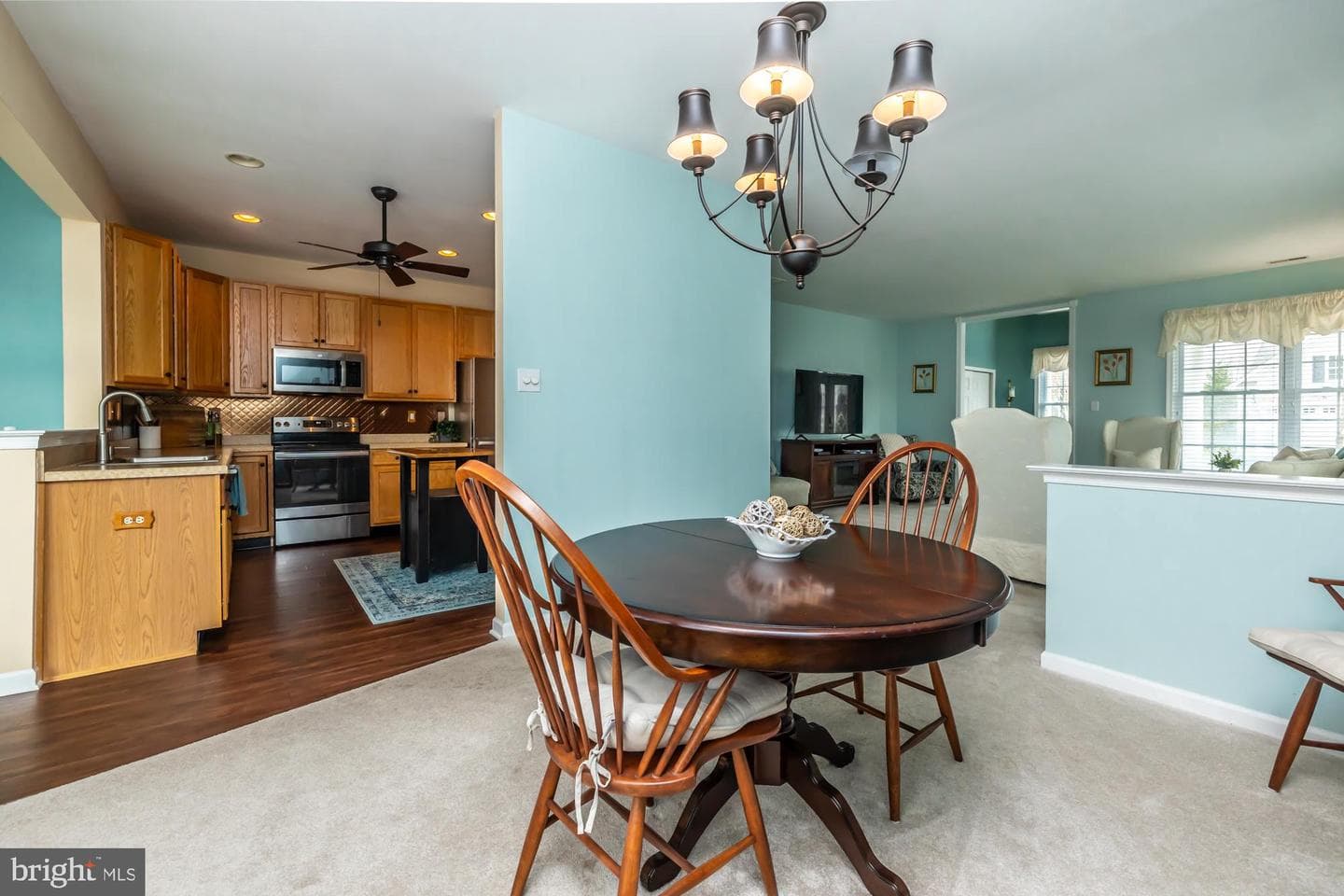 1737 Wisteria Way photo 14