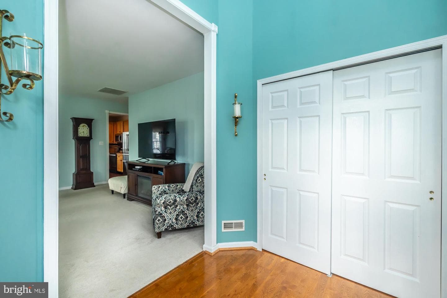 1737 Wisteria Way photo 6