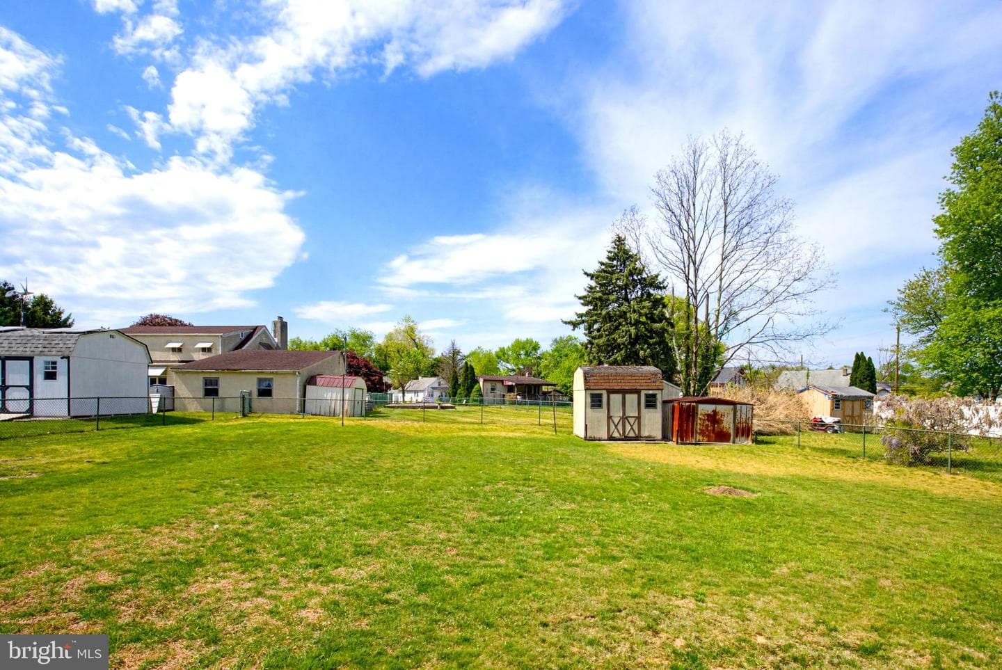 416 Dutton Street photo 15