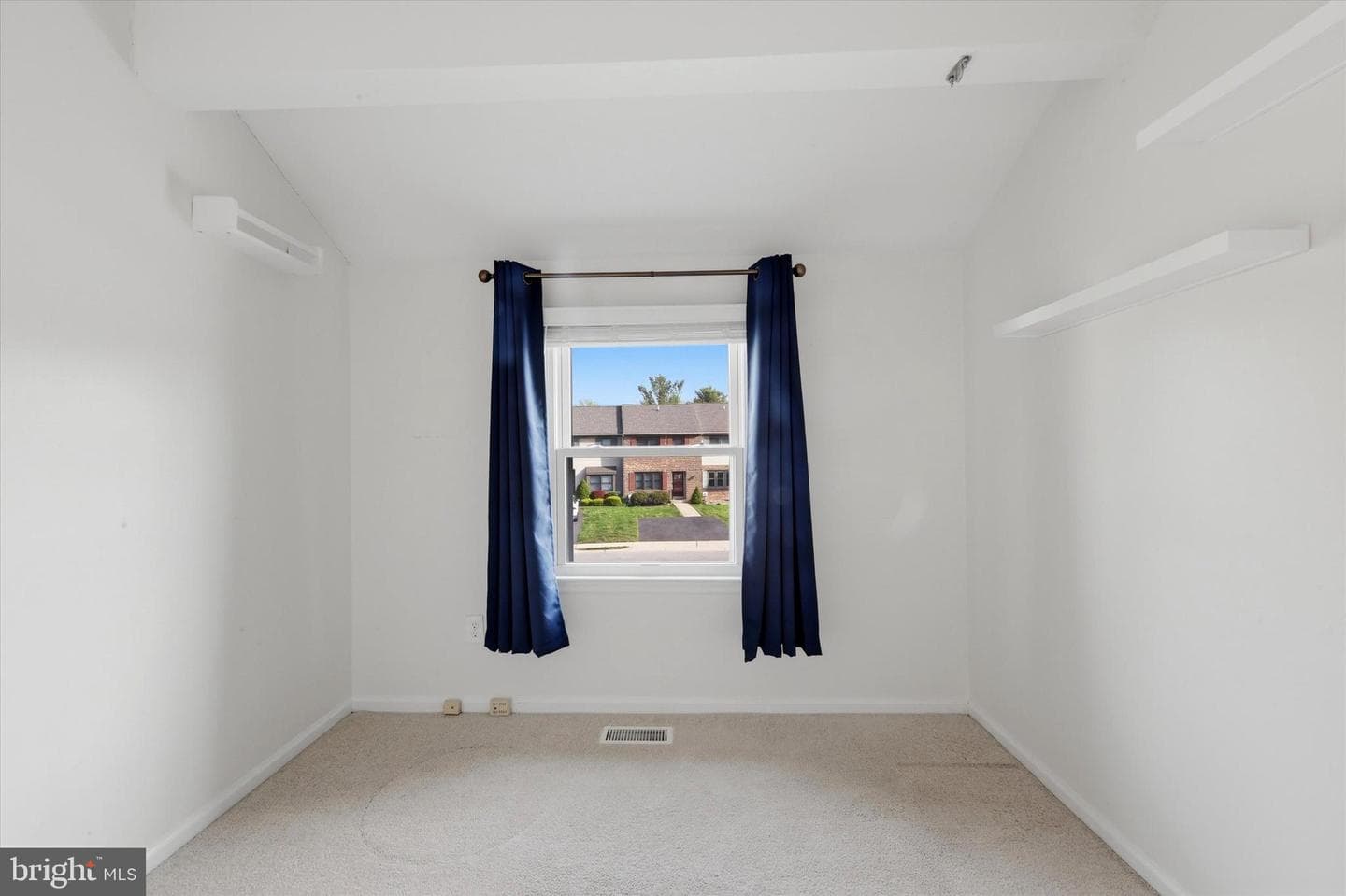 230 Sulky Way photo 22