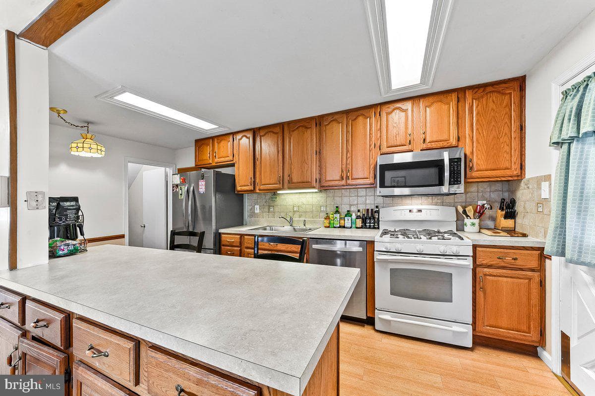 1016 7th Avenue photo 9