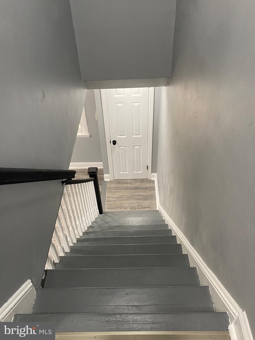 821 Hampshire Road photo 24