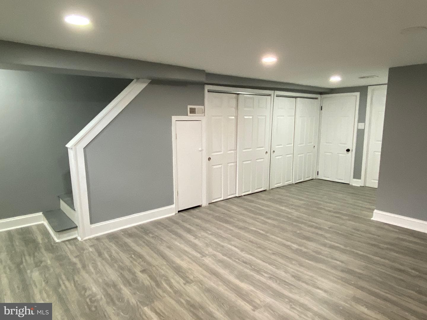 821 Hampshire Road photo 26
