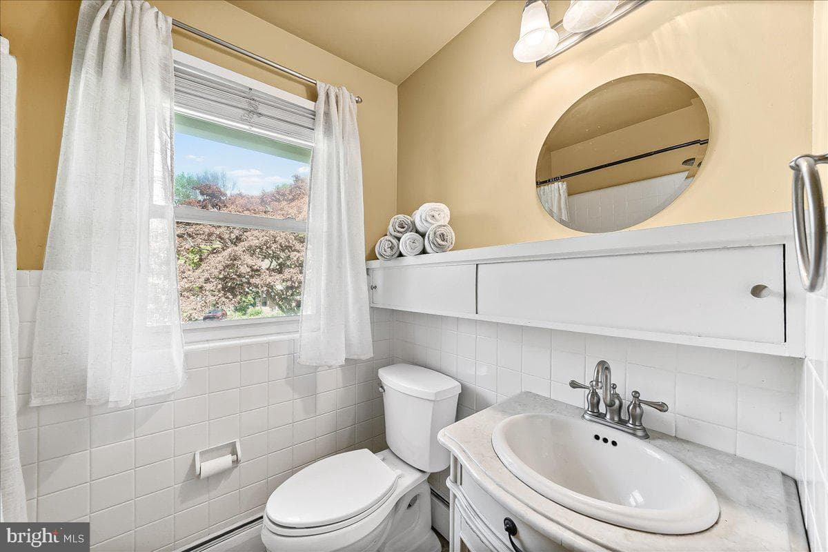 225 Chestnut Street photo 27