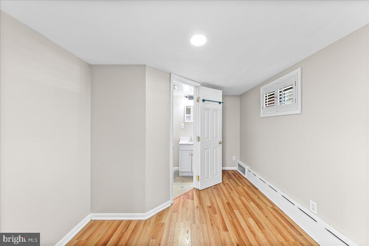 225 Chestnut Street photo 35