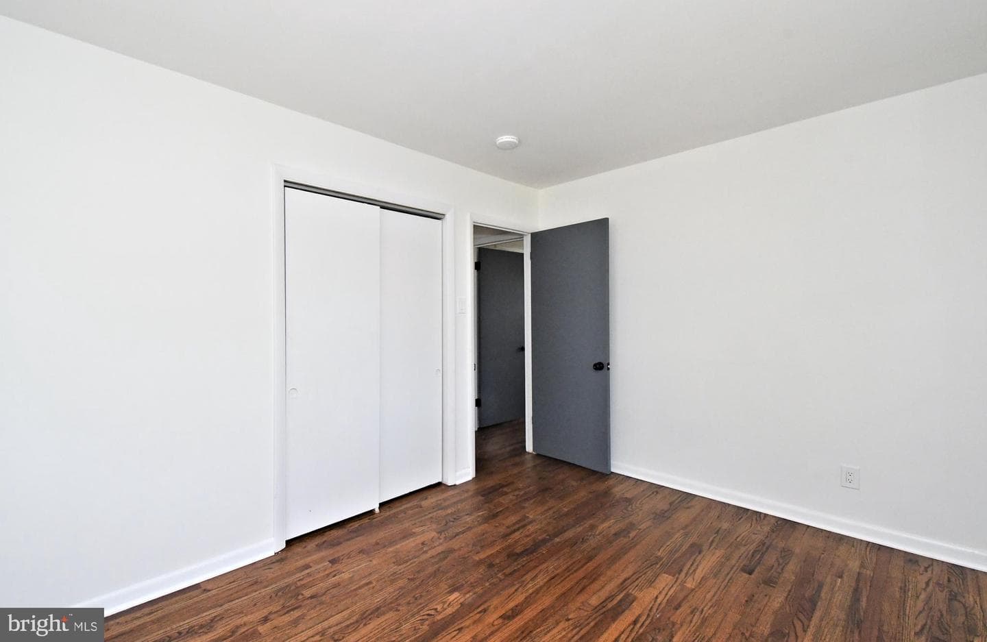 412 Camelot Drive photo 25
