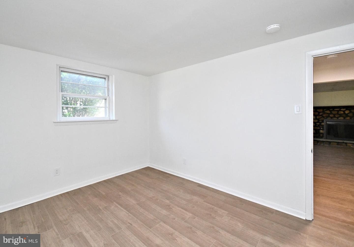 412 Camelot Drive photo 37