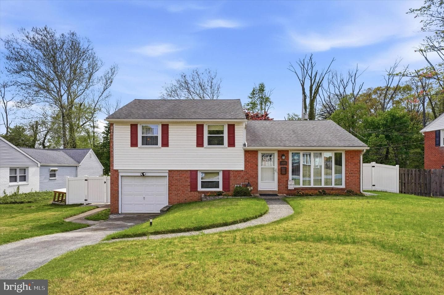 308 Lewis Road photo 1