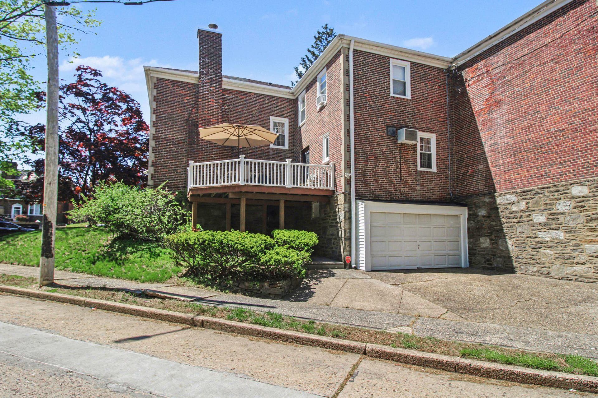 1123 Yeadon Avenue photo 9