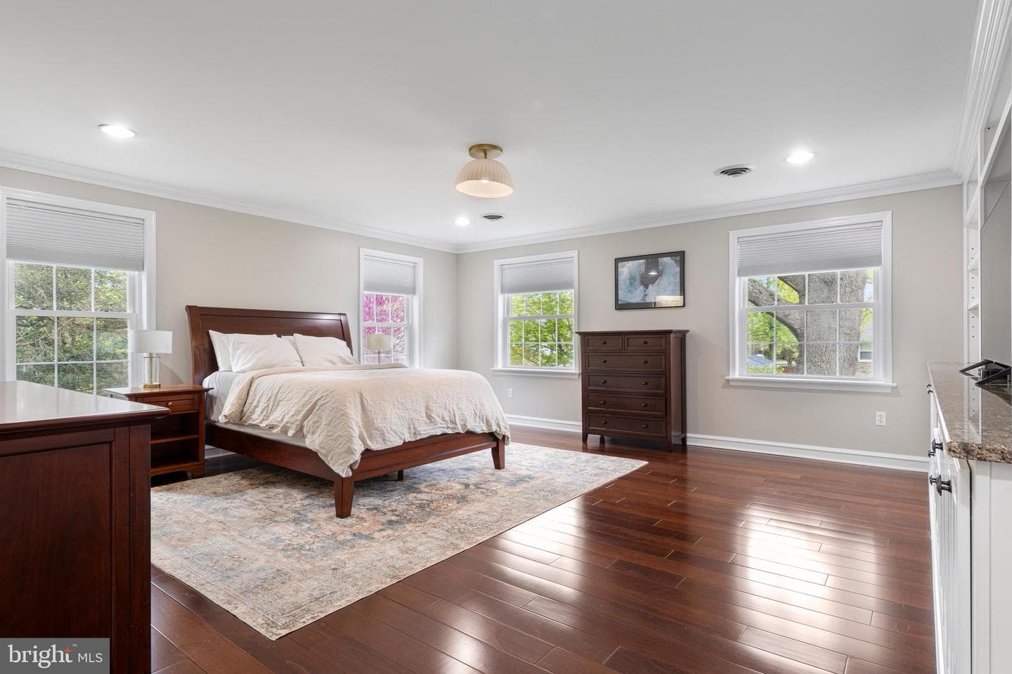 108 Canterbury Drive photo 24