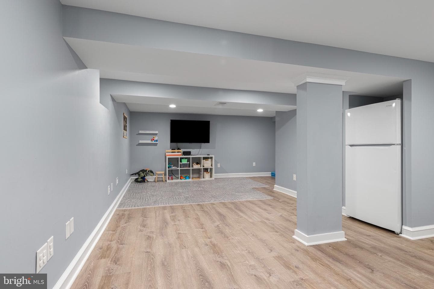 108 Canterbury Drive photo 32