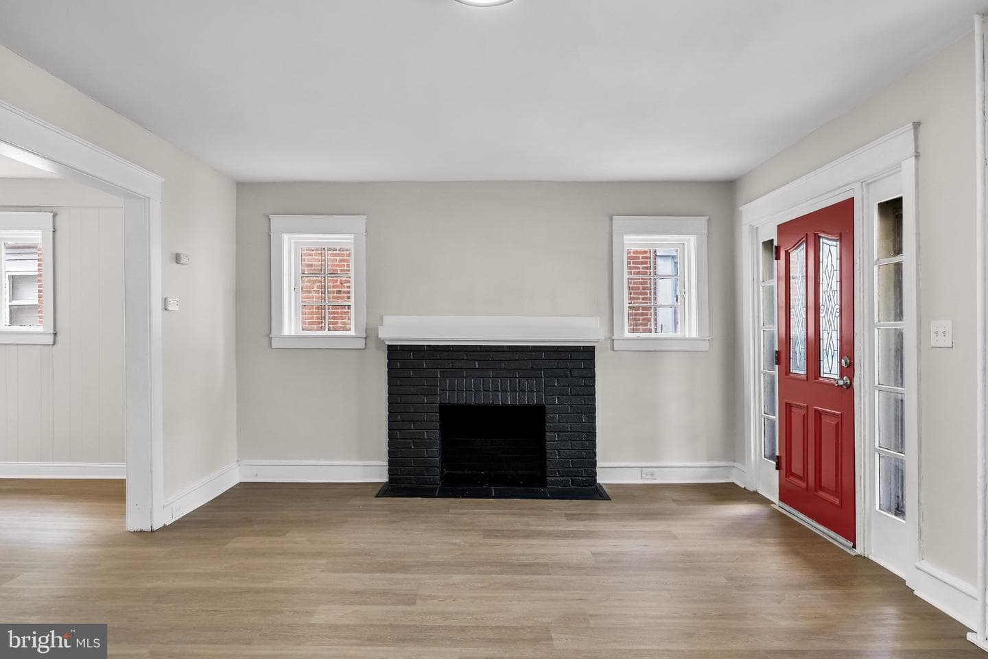 109 E 24th Street photo 5