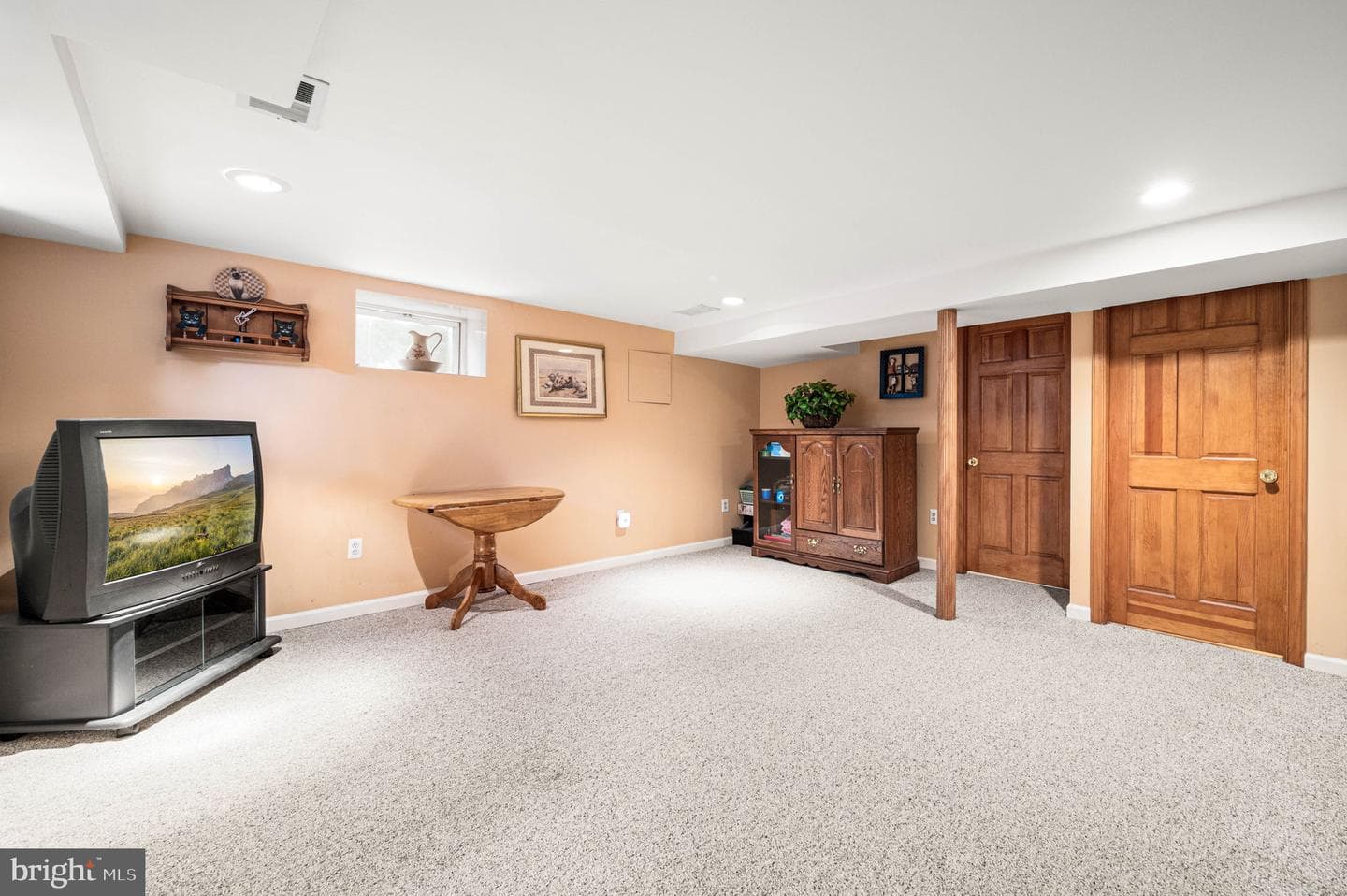 481 Maplewood Road photo 23