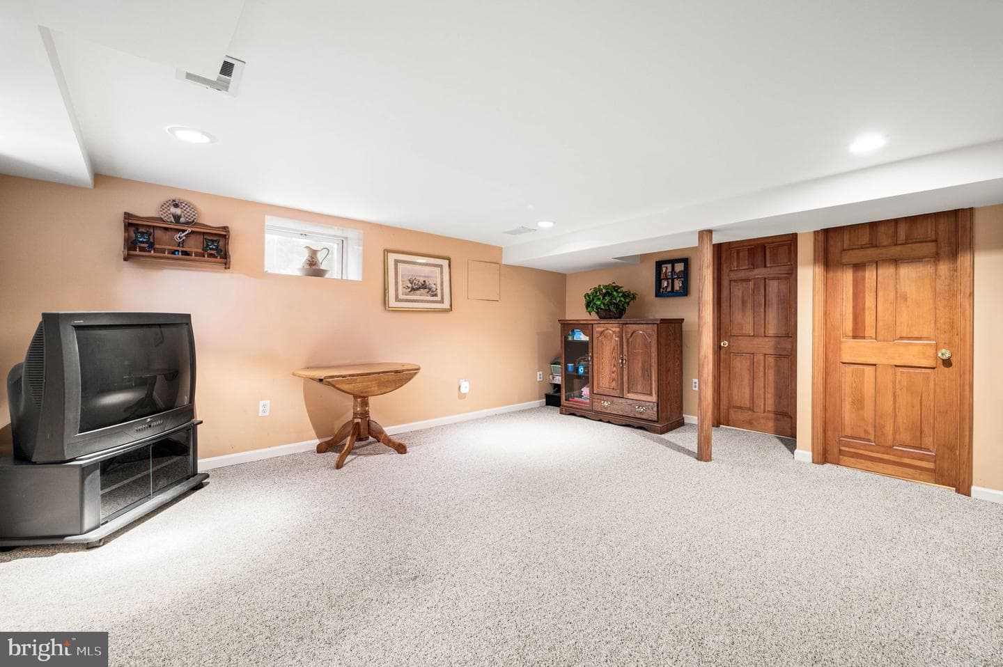 481 Maplewood Road photo 24