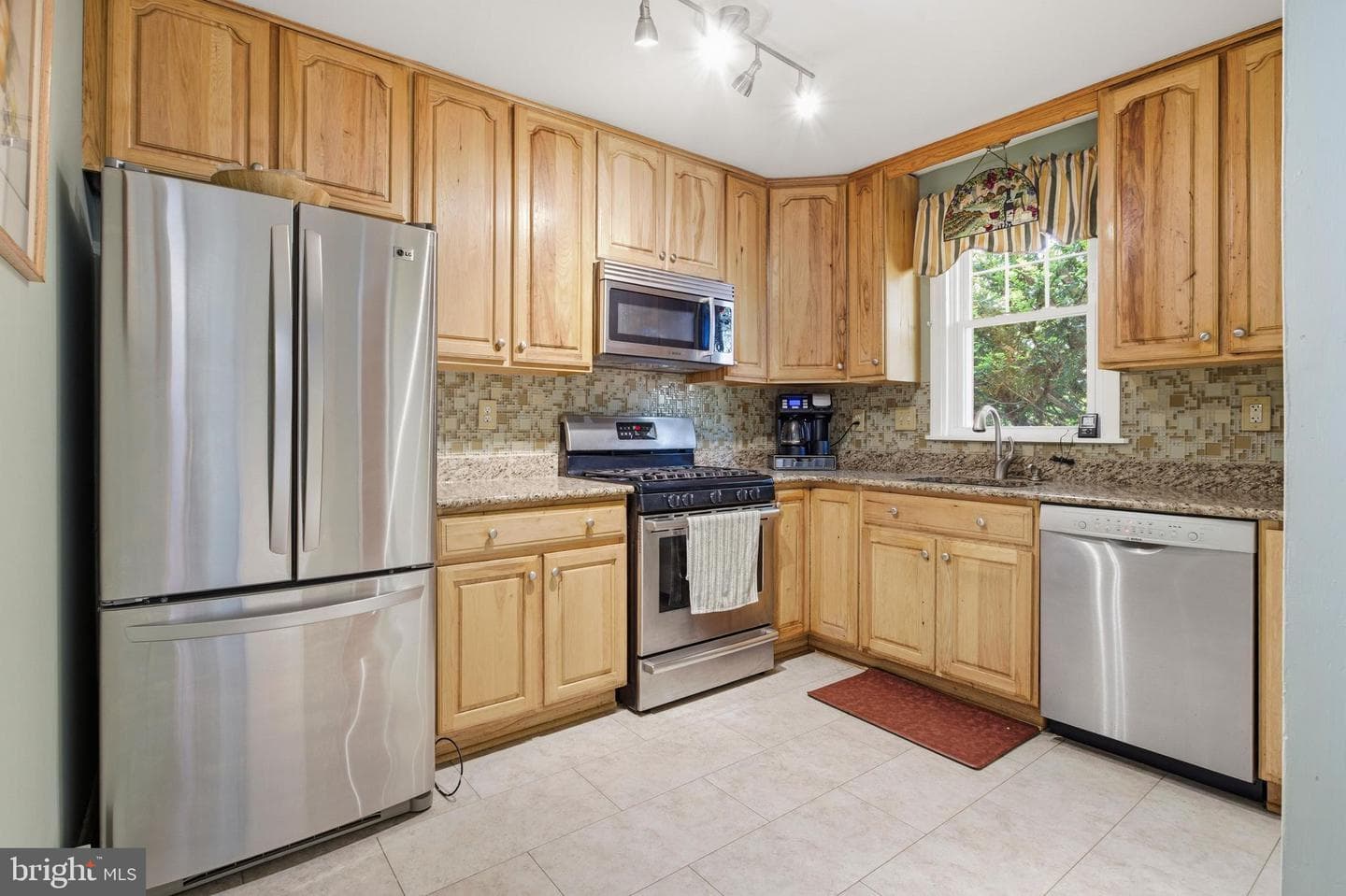 43 Lownes Lane photo 12