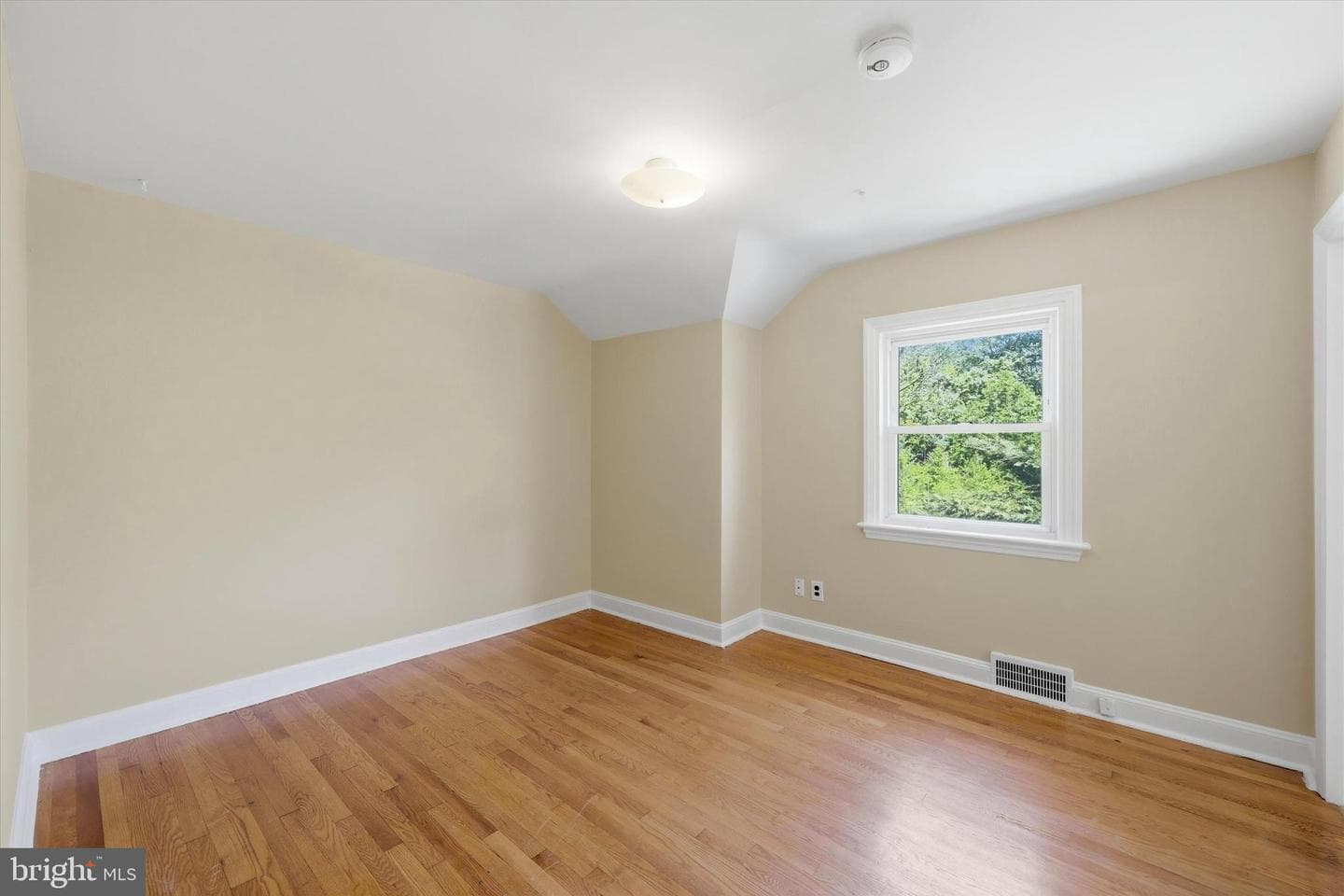 143 Bryn Mawr Avenue photo 17