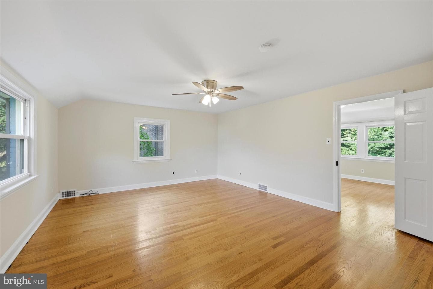 143 Bryn Mawr Avenue photo 22