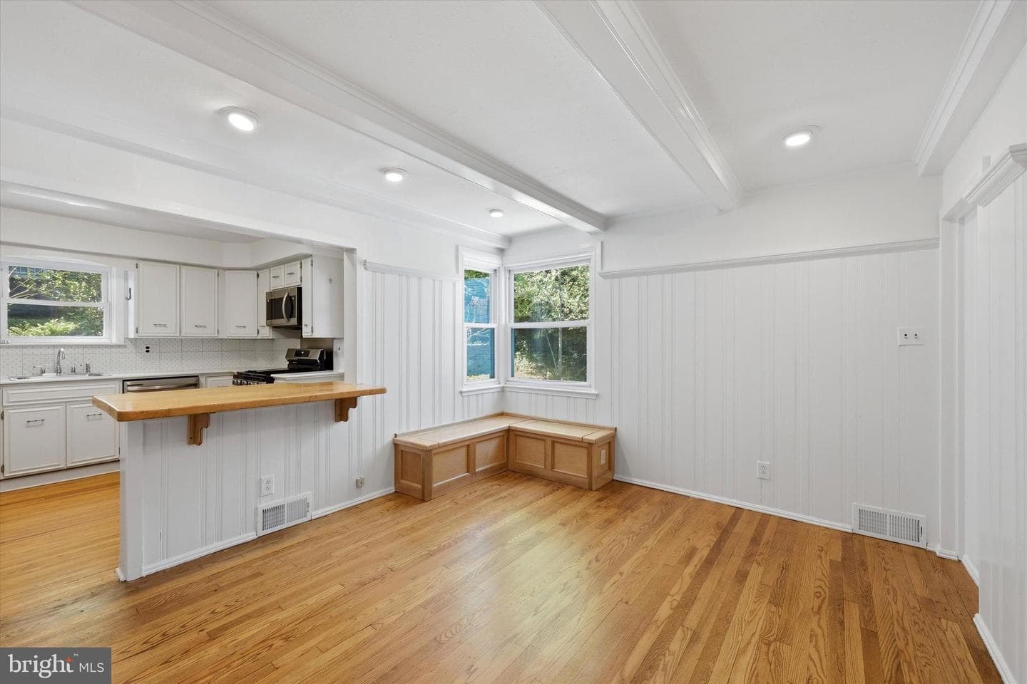 143 Bryn Mawr Avenue photo 8