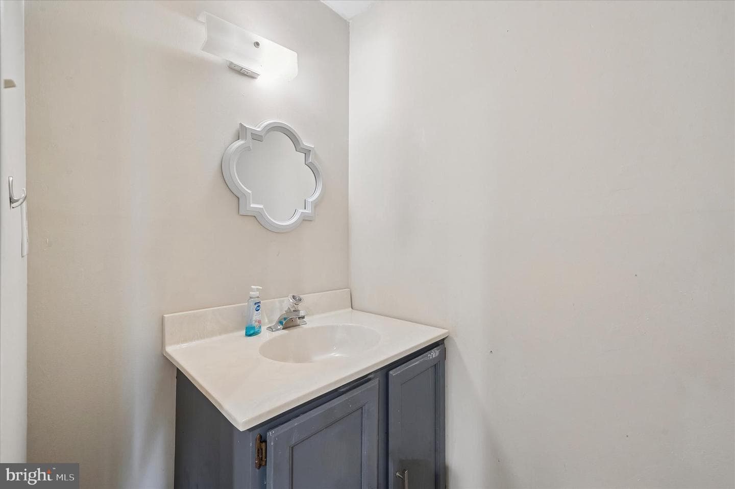 87 Talbot Court photo 23