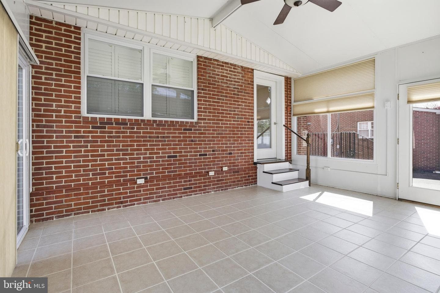 418 Colonial Park Drive photo 20