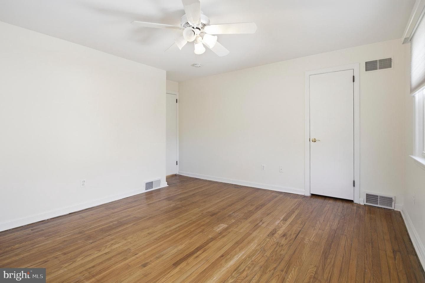 418 Colonial Park Drive photo 23