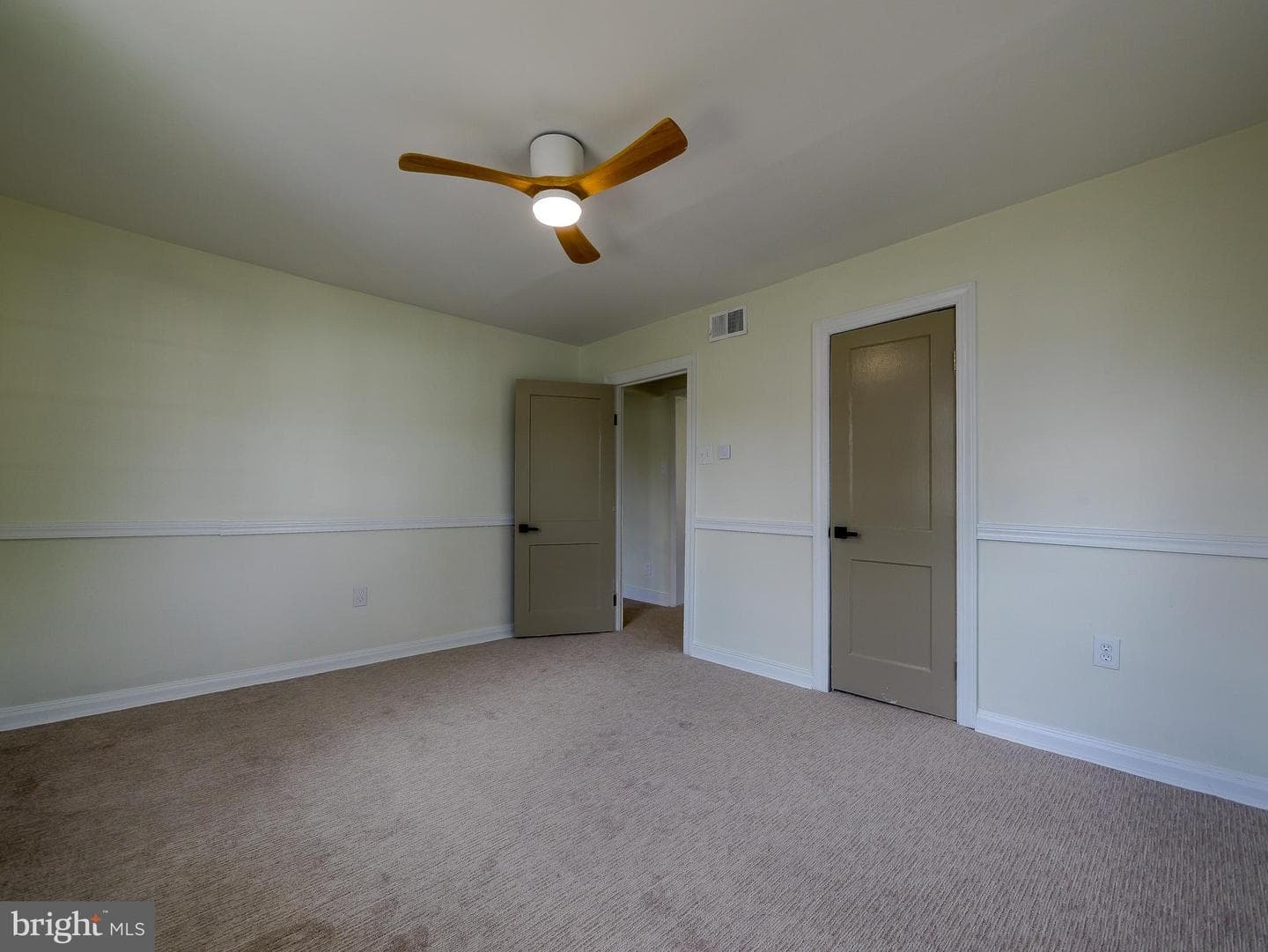 4828 Greenwood Street photo 29