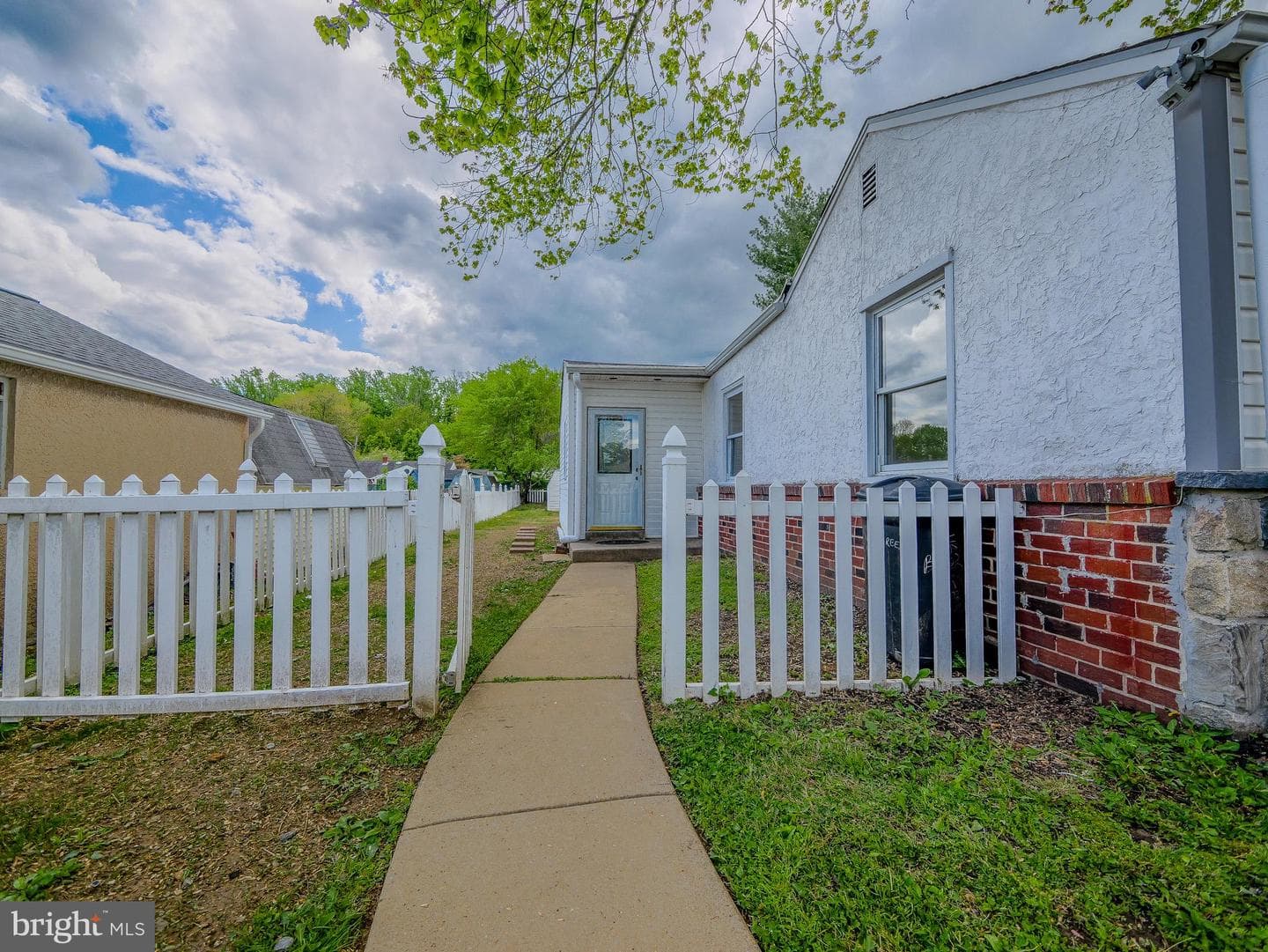 4828 Greenwood Street photo 35