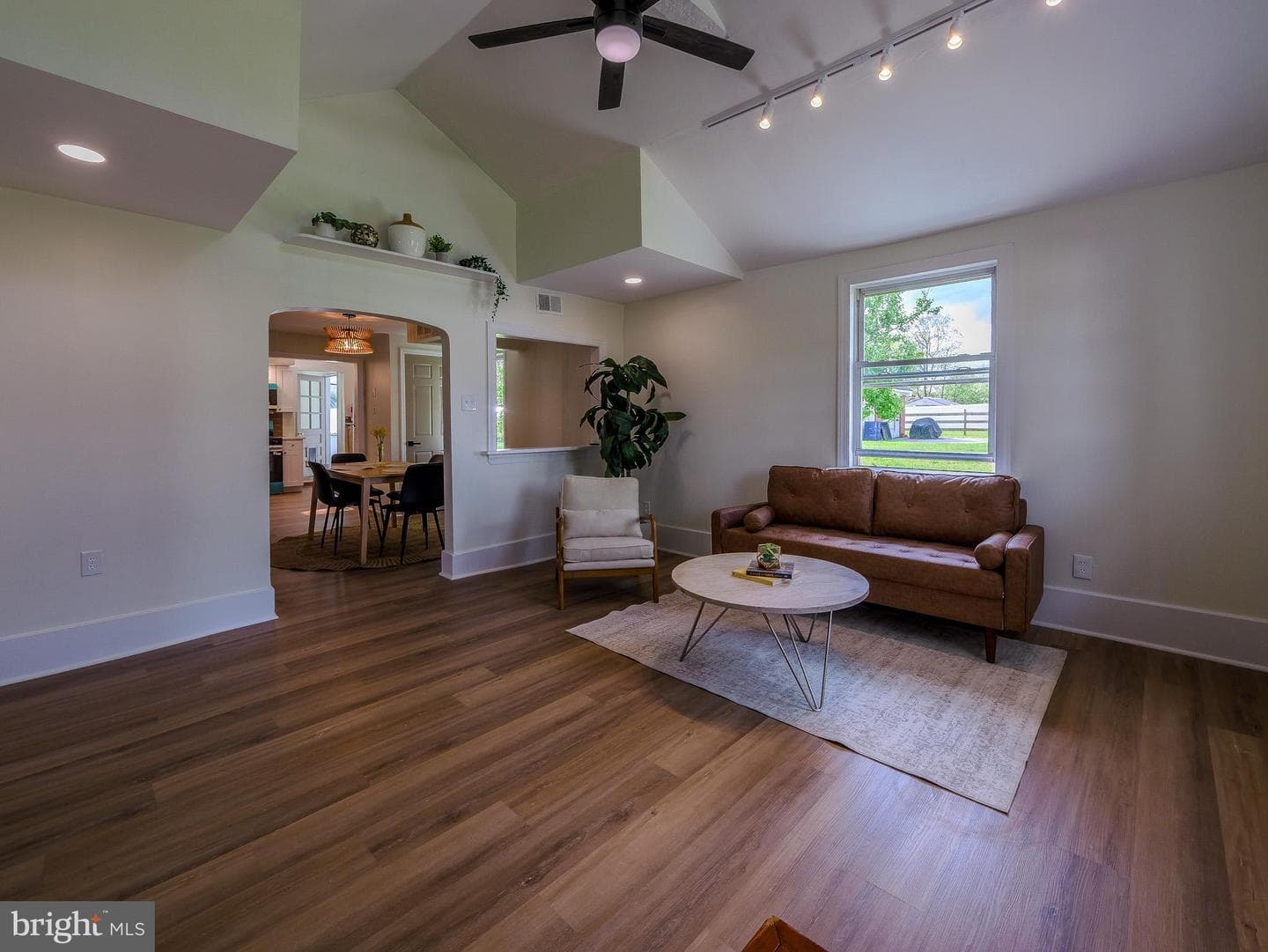 4828 Greenwood Street photo 5