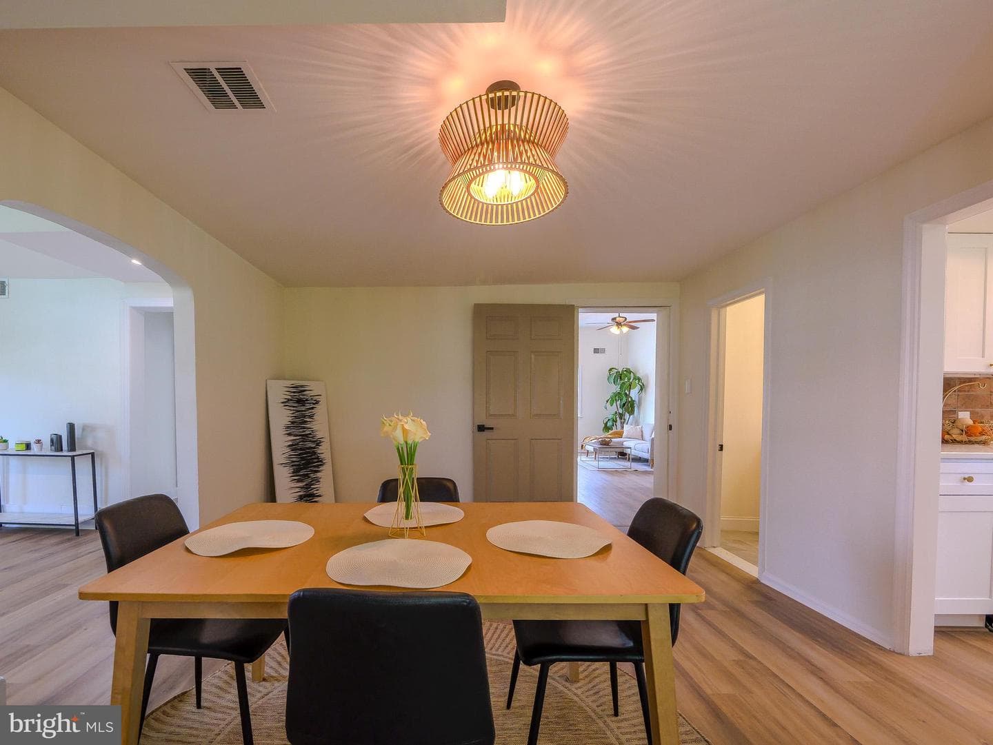 4828 Greenwood Street photo 9