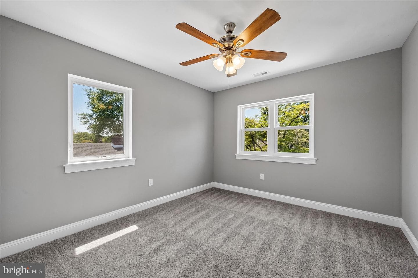2211 Dickens Lane photo 25