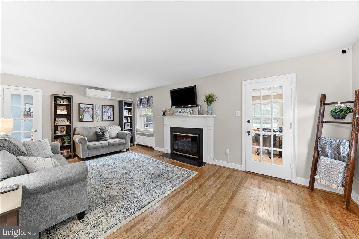 940 Turner Avenue photo 4