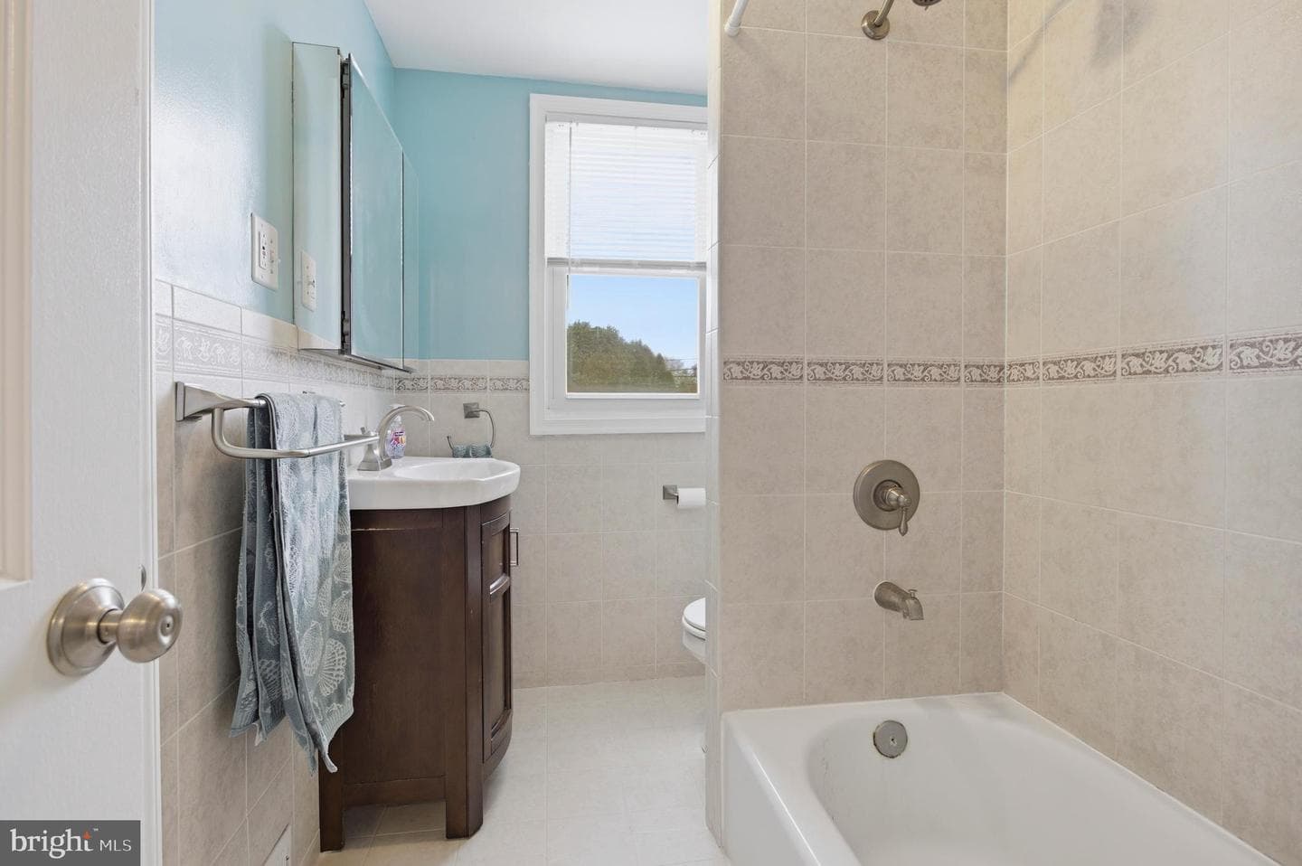 1040 Eisenhower Avenue photo 17