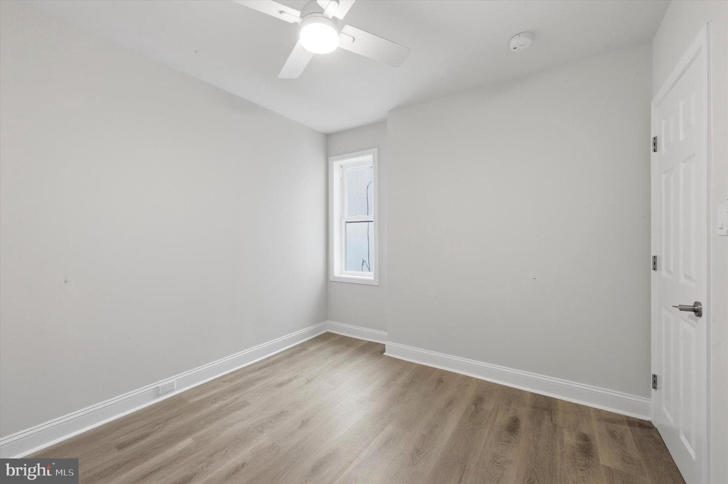1120 Thomas Street photo 16