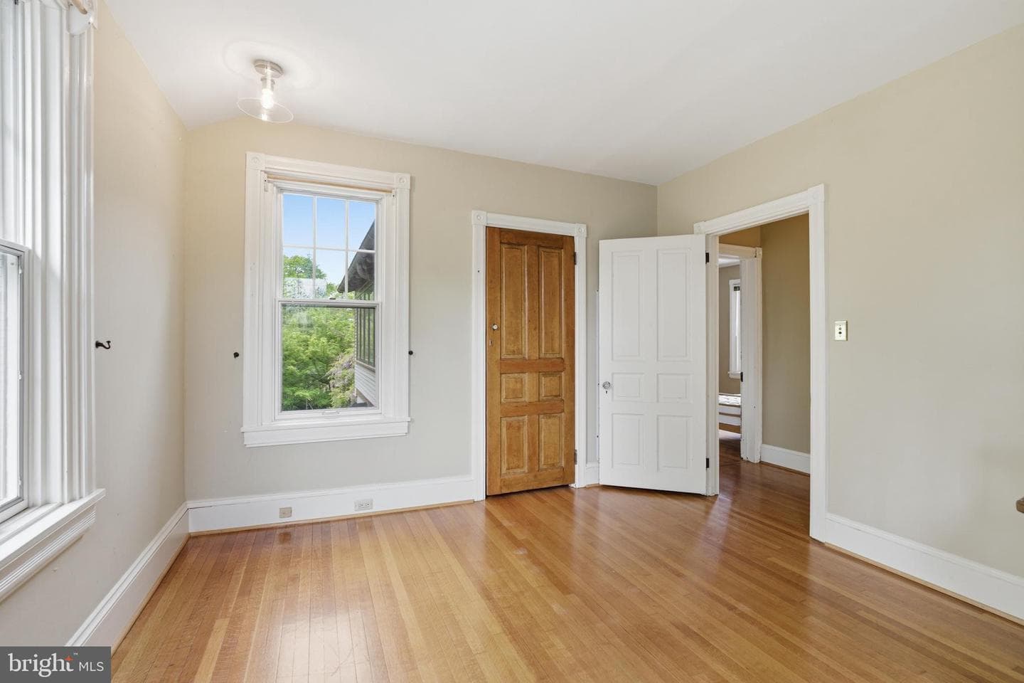 404 Oak Lane photo 37