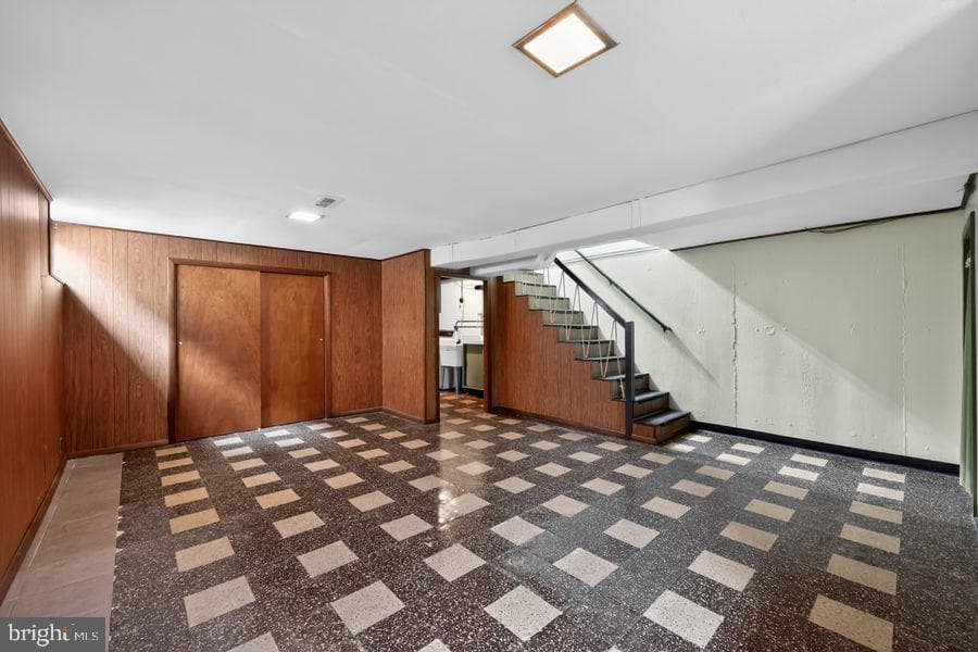 703 Tasker Street photo 14
