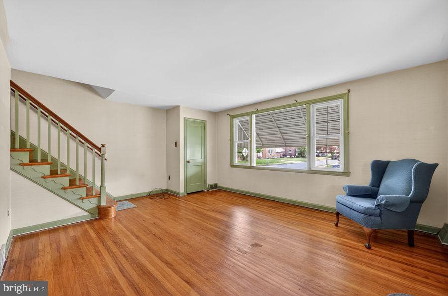703 Tasker Street photo 4