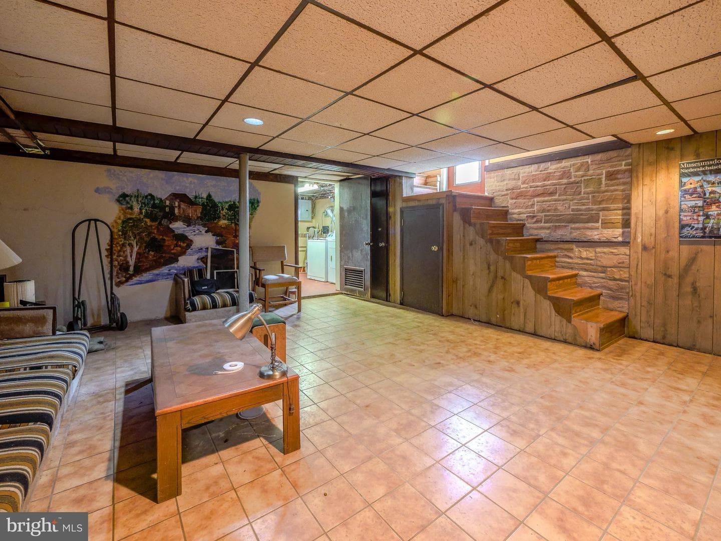 627 W Gardner Avenue photo 41
