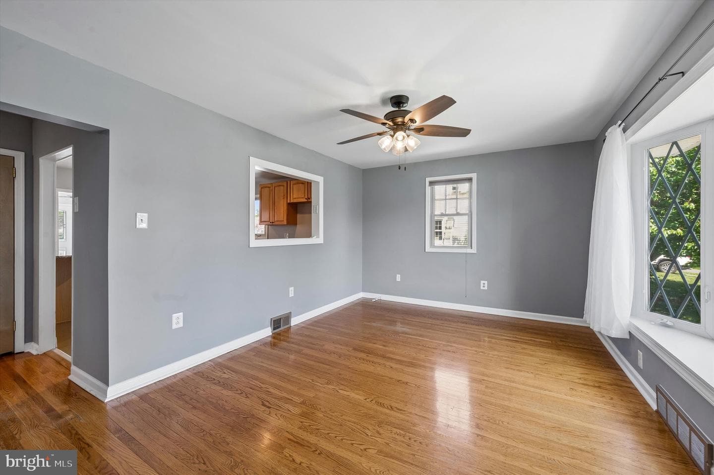 3709 Arlington Avenue photo 3