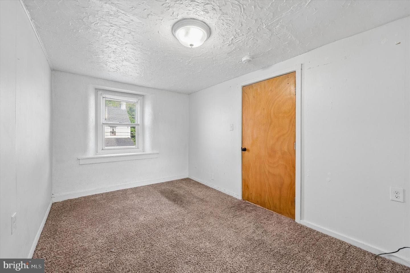 10 Upland Avenue photo 14