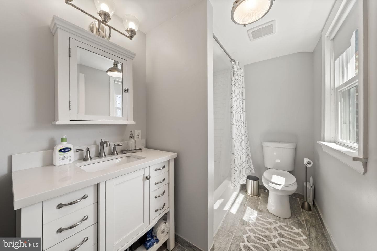605 Circle Terrace photo 18