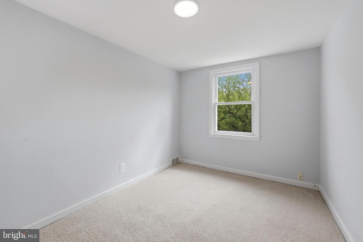605 Crescent Drive photo 18